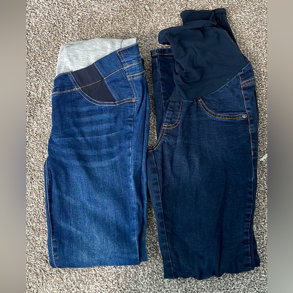Maternity jeans- size small